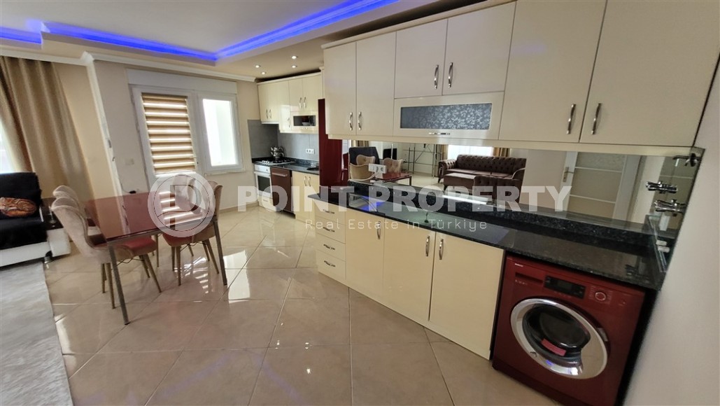 Spacious, comfortable apartment 2+1, on an area of 135 m2, in a modern, developed area of Alanya - Mahmutlar-id-6368-photo-3