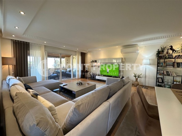 Большая двухуровневая квартира 3+1, на площади 220 м2, с панорамным видом на горы-id-6369-фото-4