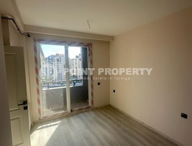 Two new apartments on the 9th and 10th floors, two and a half kilometers from the sea, in the resort area of Mersin - Mezitli-id-6380-photo-5