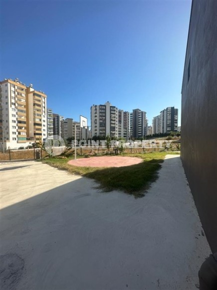 Две новые квартиры на 9-м и 10-м этажах, в двух с половиной километрах от моря, в курортном районе Мерсина - Мезитли-id-6380-фото-14