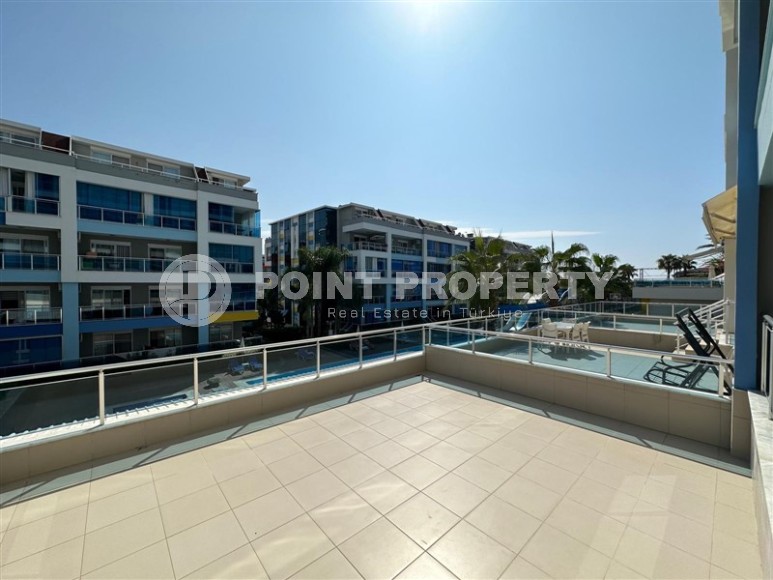 Современная двухуровневая квартира с просторной открытой террасой, на 1-м и 2-м этажах, в центре престижного района Аланьи - Кестель-id-6389-фото-11