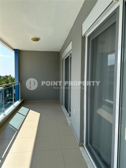 Современная двухуровневая квартира с просторной открытой террасой, на 1-м и 2-м этажах, в центре престижного района Аланьи - Кестель-id-6389-фото-12