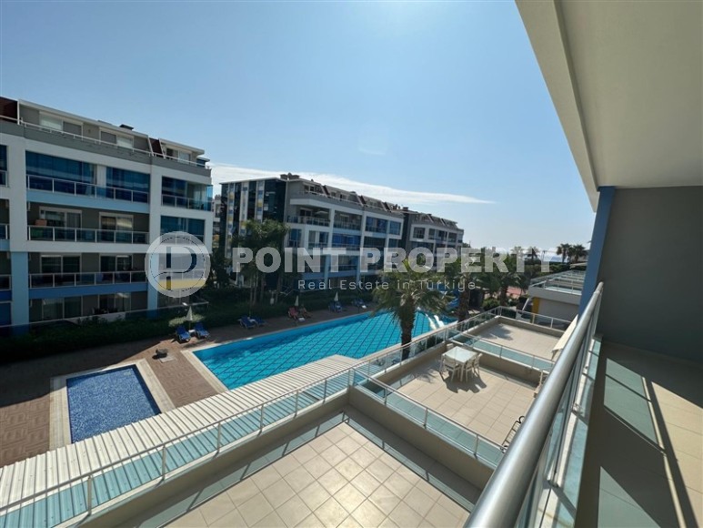 Современная двухуровневая квартира с просторной открытой террасой, на 1-м и 2-м этажах, в центре престижного района Аланьи - Кестель-id-6389-фото-13