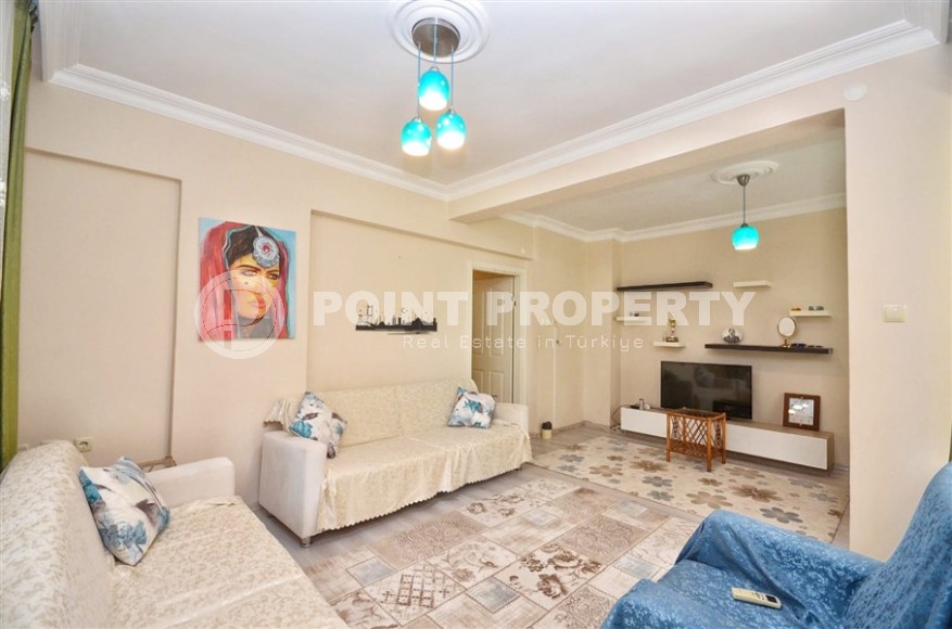 Small furnished apartment with a total area of 65 m2 in the center of the popular area of Alanya - Mahmutlar-id-6393-photo-2
