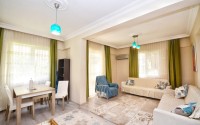 Small furnished apartment with a total area of 65 m2 in the center of the popular area of Alanya - Mahmutlar-id-6393-photo-3