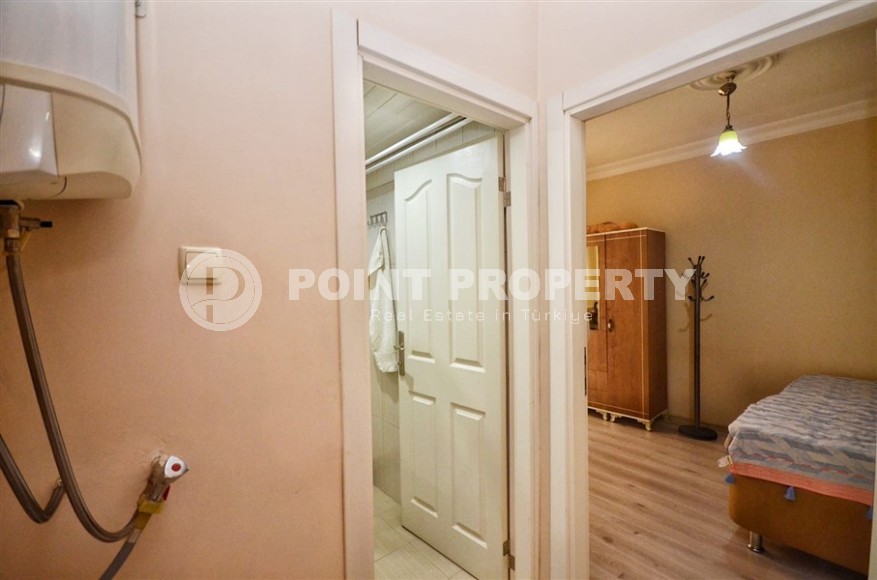 Small furnished apartment with a total area of 65 m2 in the center of the popular area of Alanya - Mahmutlar-id-6393-photo-8