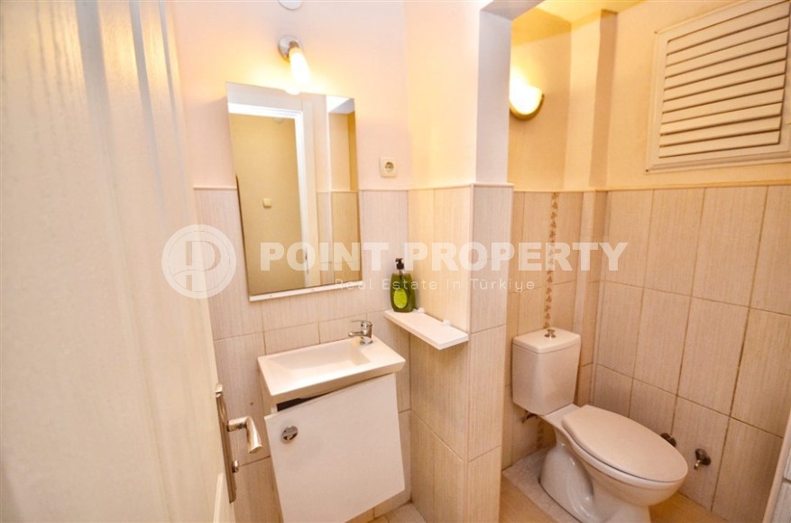 Small furnished apartment with a total area of 65 m2 in the center of the popular area of Alanya - Mahmutlar-id-6393-photo-11