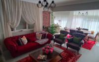 Three-room apartment, 110m², 400m from the sea in an urban house in the center of Alanya-id-1502-photo-1