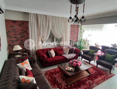 Three-room apartment, 110m², 400m from the sea in an urban house in the center of Alanya-id-1502-photo-2