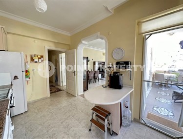 Large apartment with three bedrooms, 50 meters from the beach, in the center of Mahmutlar-id-6399-photo-5