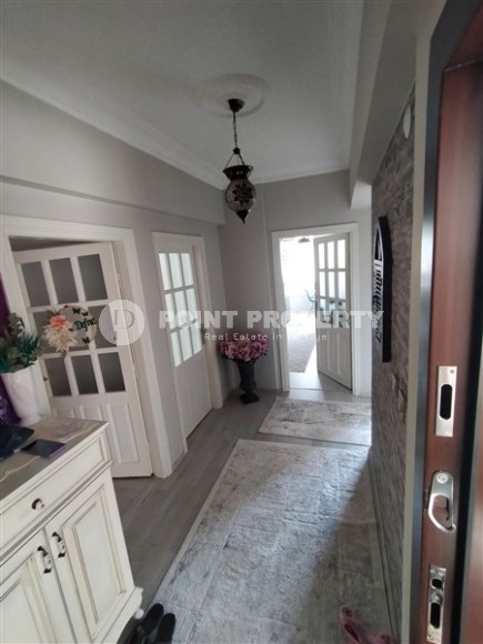 Three-room apartment, 110m², 400m from the sea in an urban house in the center of Alanya-id-1502-photo-8