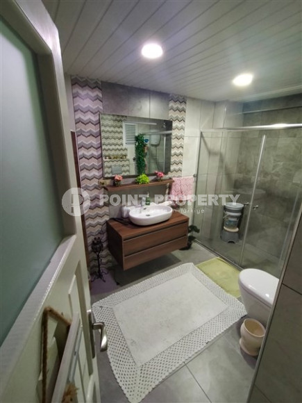 Three-room apartment, 110m², 400m from the sea in an urban house in the center of Alanya-id-1502-photo-16