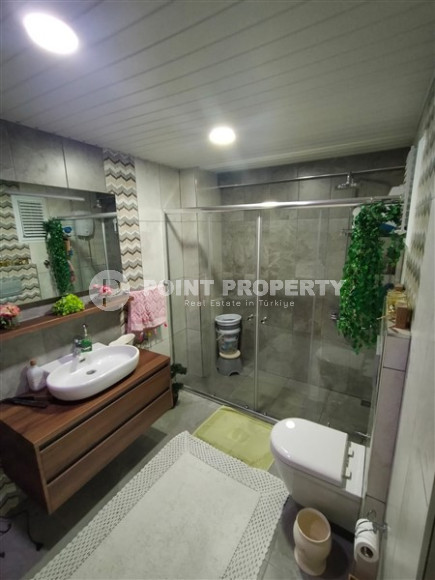 Three-room apartment, 110m², 400m from the sea in an urban house in the center of Alanya-id-1502-photo-17