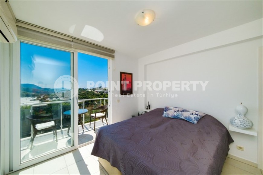 Панорамная двухуровневая квартира с видом на море, в живописном районе Аланьи - Конаклы-id-6412-фото-5