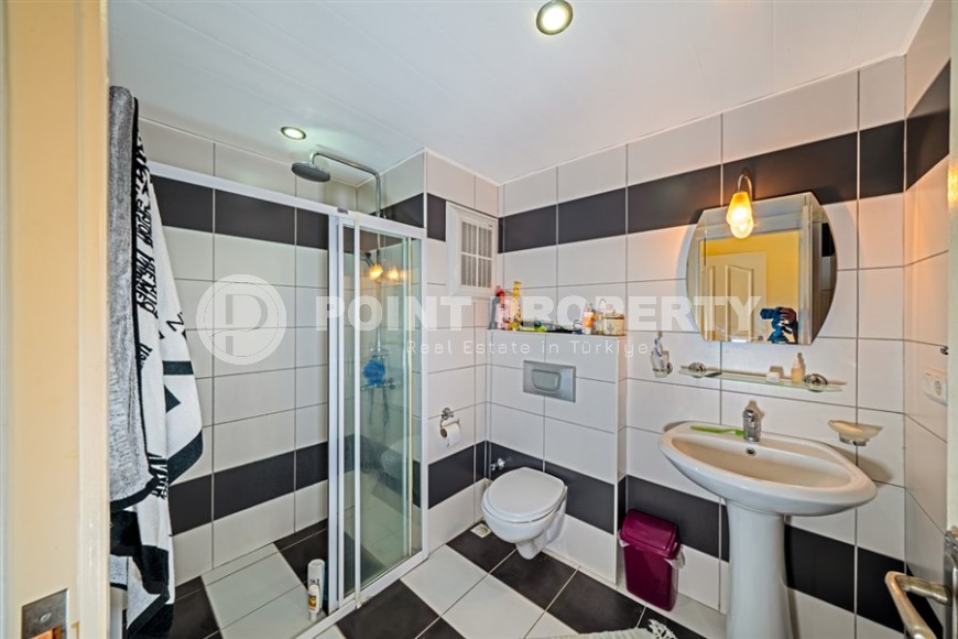 Меблированная квартира с тремя спальными комнатами, в 800 метрах от моря, в районе Тосмур-id-6414-фото-9