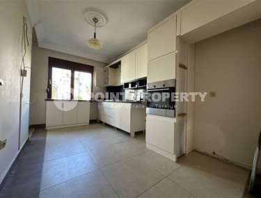 Квартира с отдельной кухней и тремя спальными комнатами, в 1200 метрах от моря-id-6418-фото-5