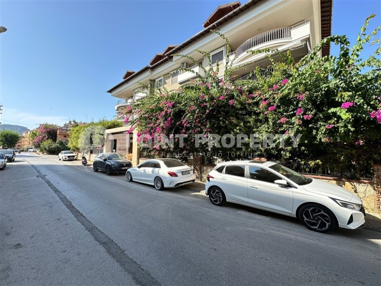 Квартира с отдельной кухней и тремя спальными комнатами, в 1200 метрах от моря-id-6418-фото-22