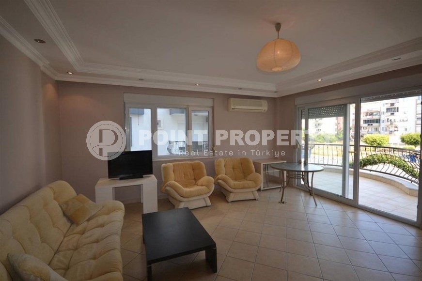 Готовые к проживанию апартаменты, с мебелью и бытовой техникой, на 2-м этаже, в доме 2010 года постройки-id-6420-фото-1