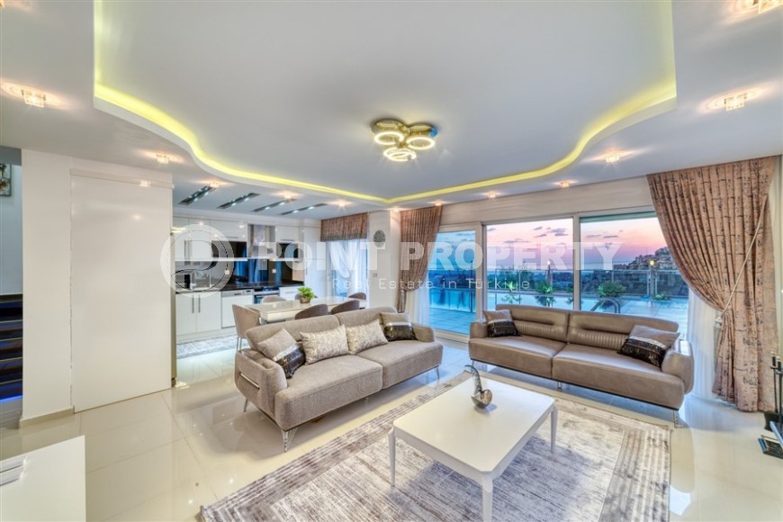 Detached two-storey villa with panoramic sea views, in a quiet, picturesque area of Alanya - Kargicak-id-6421-photo-2