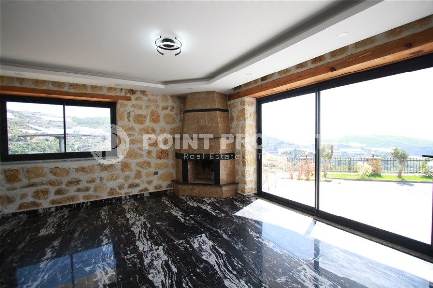 Новая двухэтажная вилла из натурального камня, с бассейном и садом, в 2500 метрах от моря-id-6422-фото-2