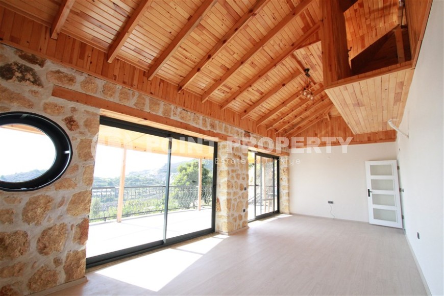 Новая двухэтажная вилла из натурального камня, с бассейном и садом, в 2500 метрах от моря-id-6422-фото-3