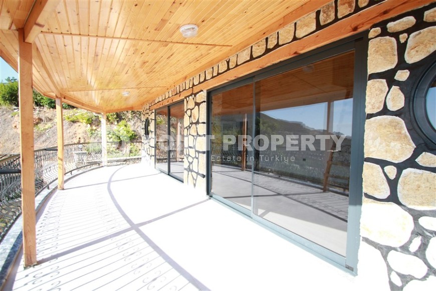 Новая двухэтажная вилла из натурального камня, с бассейном и садом, в 2500 метрах от моря-id-6422-фото-10