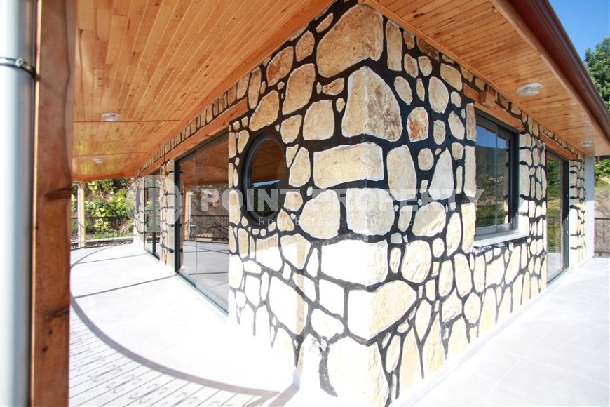 Новая двухэтажная вилла из натурального камня, с бассейном и садом, в 2500 метрах от моря-id-6422-фото-11