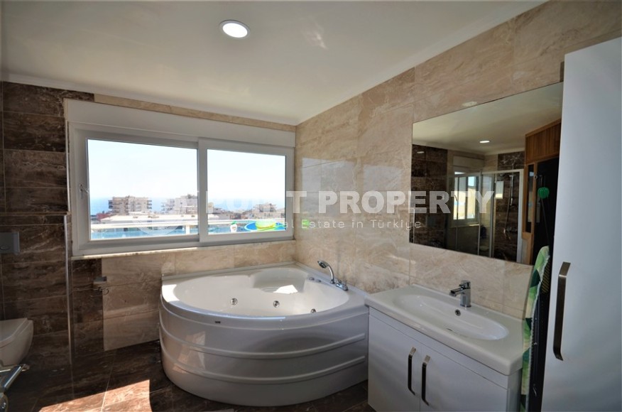 Панорамная квартира на 11-м этаже в жилом комплексе 2013 года постройки, в 500 метрах от моря-id-6423-фото-12