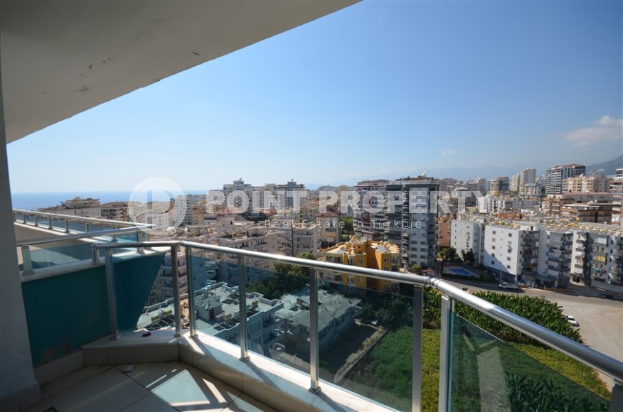 Панорамная квартира на 11-м этаже в жилом комплексе 2013 года постройки, в 500 метрах от моря-id-6423-фото-18