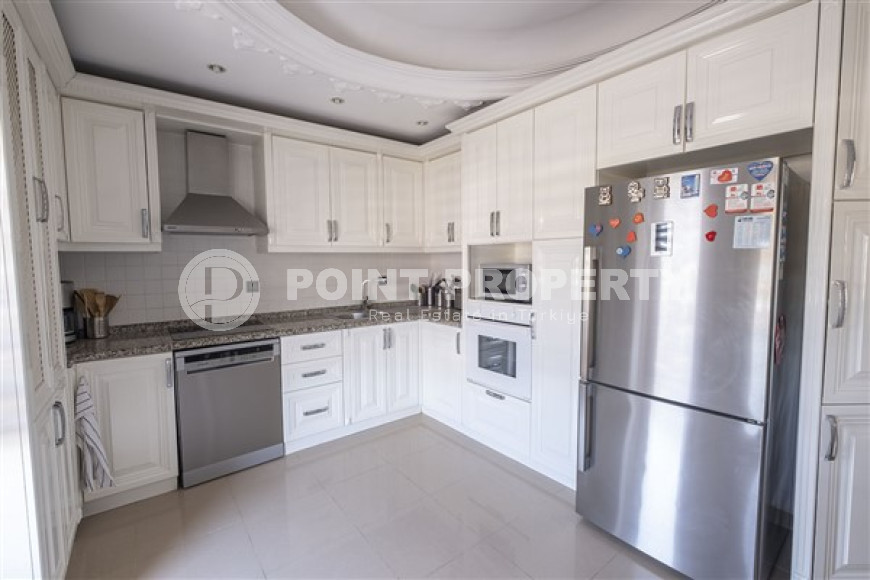 Spacious duplex 5+1, 220m², in the very center of Alanya, 500 meters from Keykubat beach-id-1506-photo-6