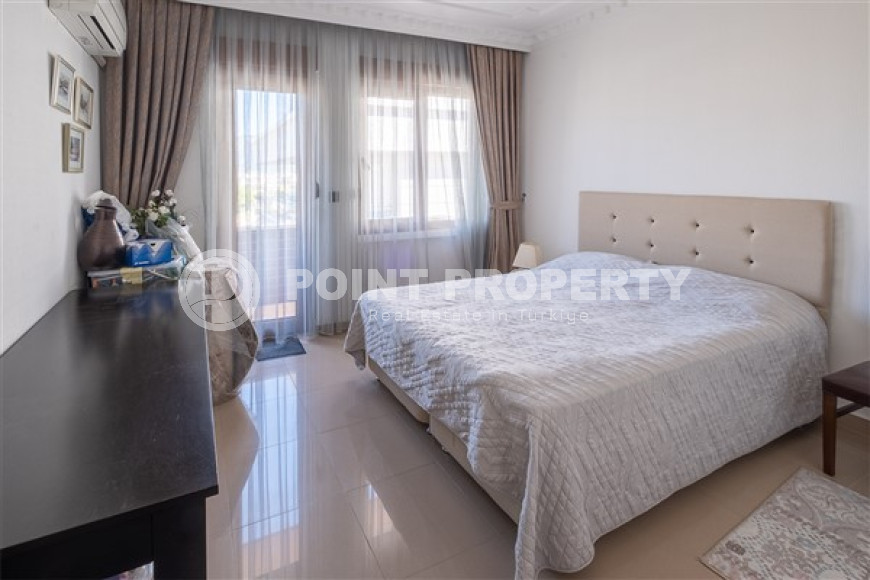 Spacious duplex 5+1, 220m², in the very center of Alanya, 500 meters from Keykubat beach-id-1506-photo-9