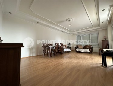 Квартира с тремя спальными комнатами, на площади 180 м2, в  живописном, уютном районе Аланьи - Авсаллар-id-6443-фото-2