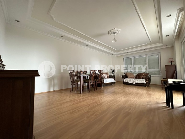 Квартира с тремя спальными комнатами, на площади 180 м2, в  живописном, уютном районе Аланьи - Авсаллар-id-6443-фото-2