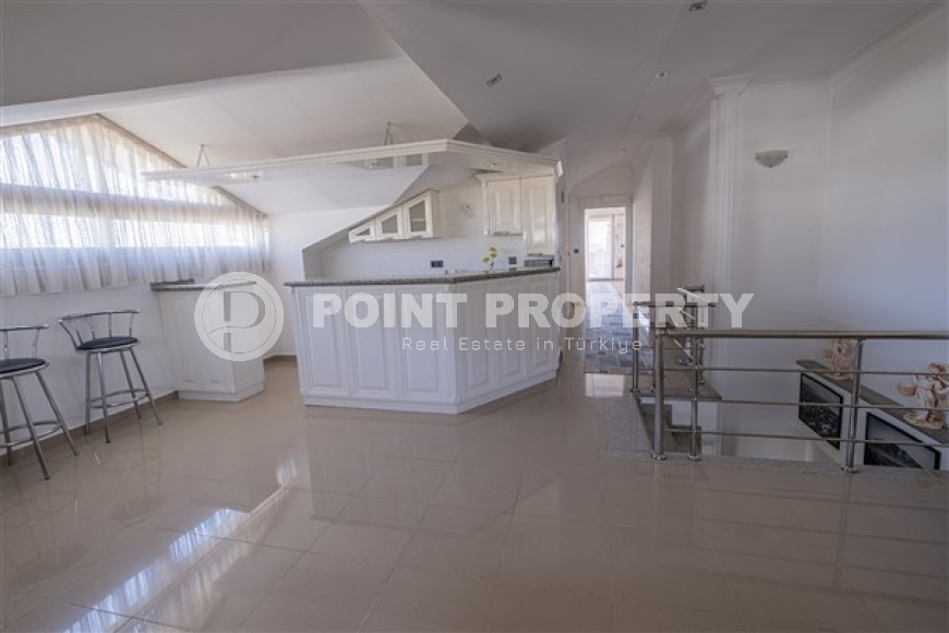 Spacious duplex 5+1, 220m², in the very center of Alanya, 500 meters from Keykubat beach-id-1506-photo-17