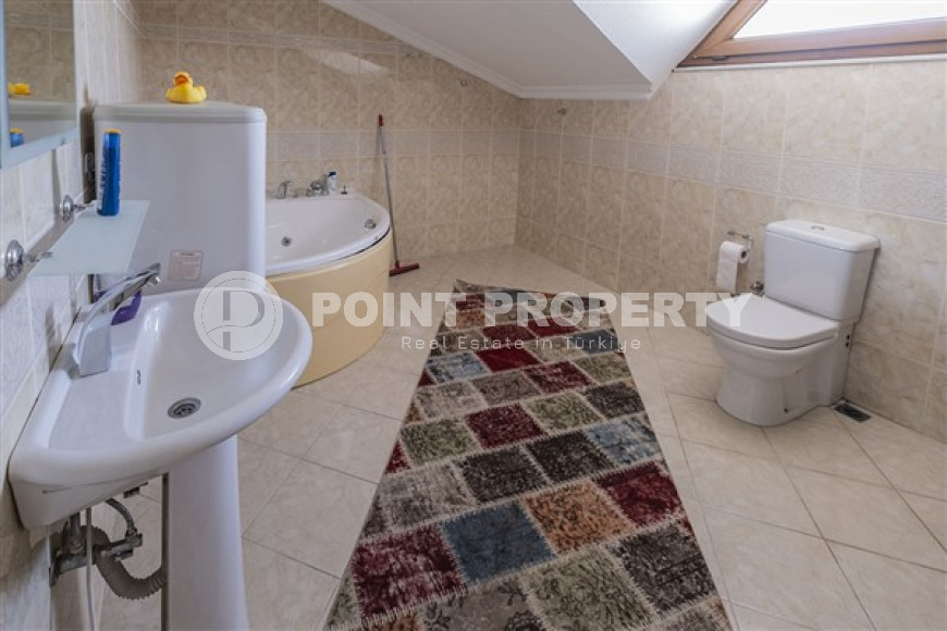 Spacious duplex 5+1, 220m², in the very center of Alanya, 500 meters from Keykubat beach-id-1506-photo-19