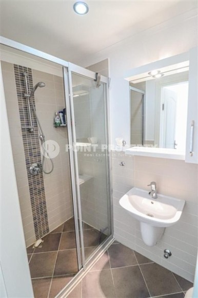 Просторная квартира с двумя спальными комнатами и просторной террасой в саду, в 250 метрах от моря-id-6449-фото-11