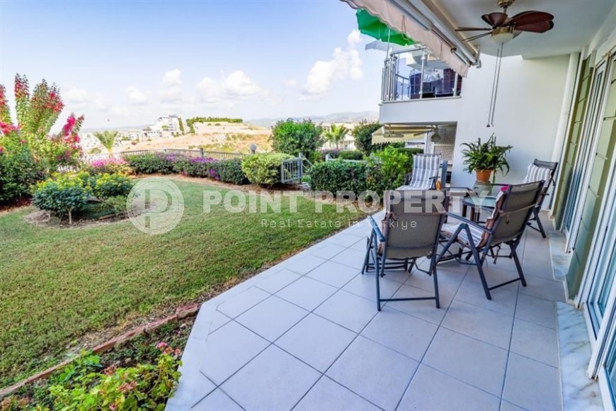 Просторная квартира с двумя спальными комнатами и просторной террасой в саду, в 250 метрах от моря-id-6449-фото-15