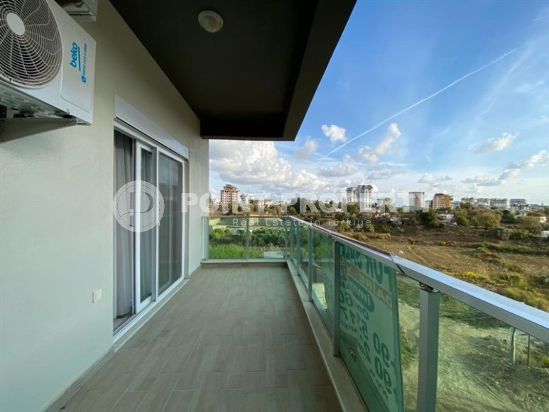 Небольшая, современная квартира, на 5-м этаже в жилом комплексе 2021 года постройки, в двух километрах от моря-id-6451-фото-8