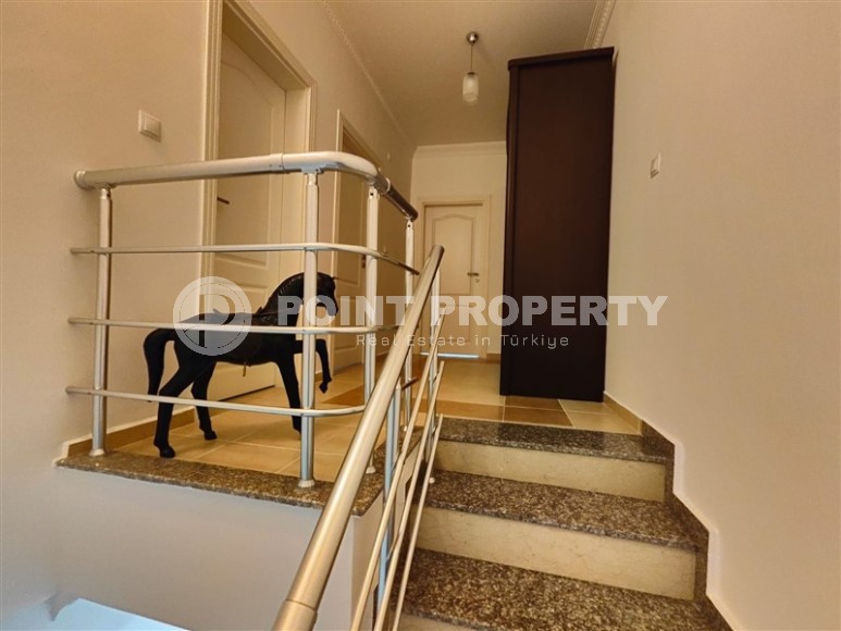 Большая двухуровневая квартира 3+1, общей площадью 170 м2, в центре живописного, уютного района Аланьи - Нижняя Оба-id-6457-фото-10