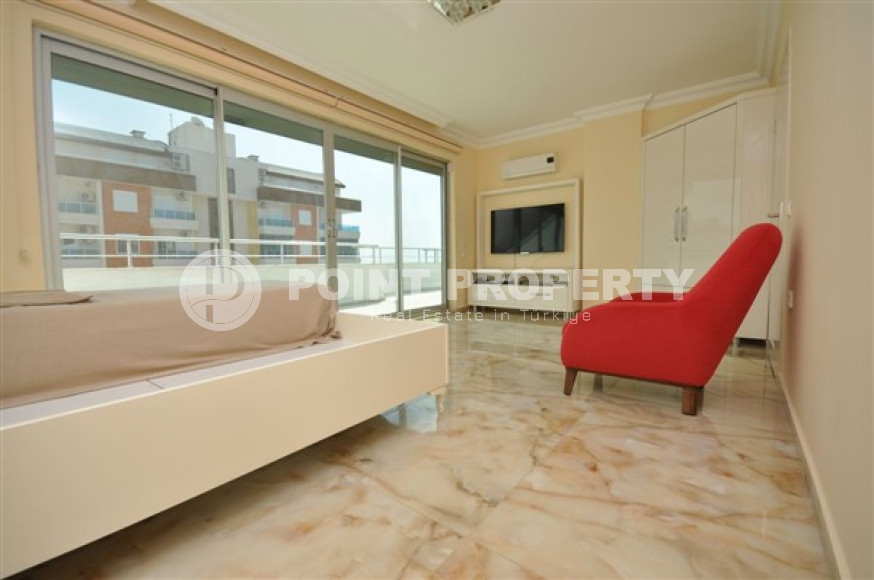 Видовая двухуровневая квартира с пятью спальнями, 230м², в 150м от моря в Махмутларе, Аланья-id-1507-фото-17