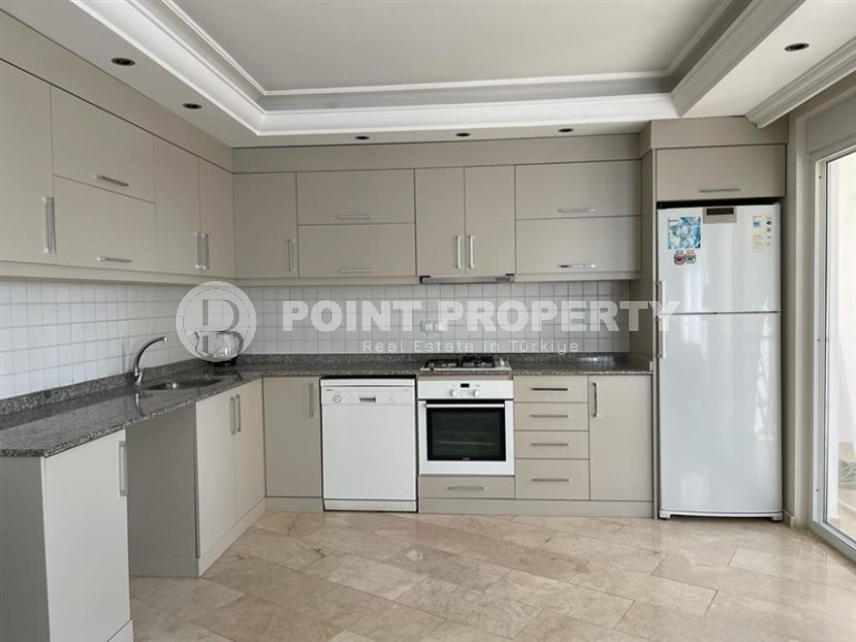 Spacious apartment with new high-quality renovation, on the 1st floor in a residence built in 2008-id-6466-photo-3