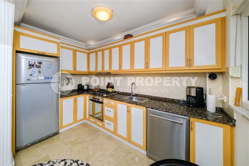 Уютная, благоустроенная квартира на 5-м этаже, в 900 метрах от моря-id-6470-фото-6