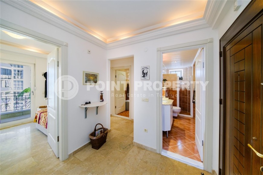 Уютная, благоустроенная квартира на 5-м этаже, в 900 метрах от моря-id-6470-фото-9