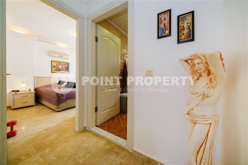 Уютная, благоустроенная квартира на 5-м этаже, в 900 метрах от моря-id-6470-фото-10