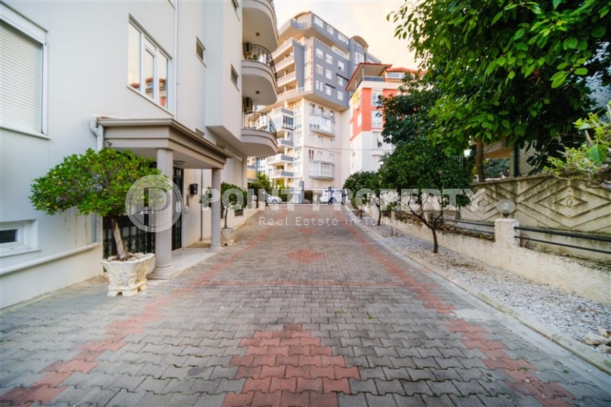 Уютная, благоустроенная квартира на 5-м этаже, в 900 метрах от моря-id-6470-фото-19