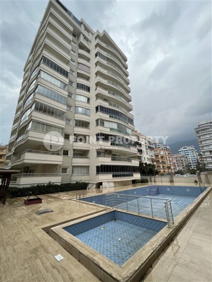 Благоустроенная, готовая к проживанию квартира, в 250 метрах от моря, в центре района Махмутлар-id-6479-фото-10