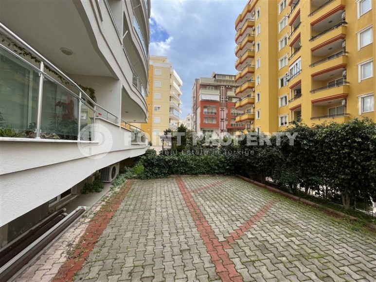 Благоустроенная, готовая к проживанию квартира, в 250 метрах от моря, в центре района Махмутлар-id-6479-фото-13