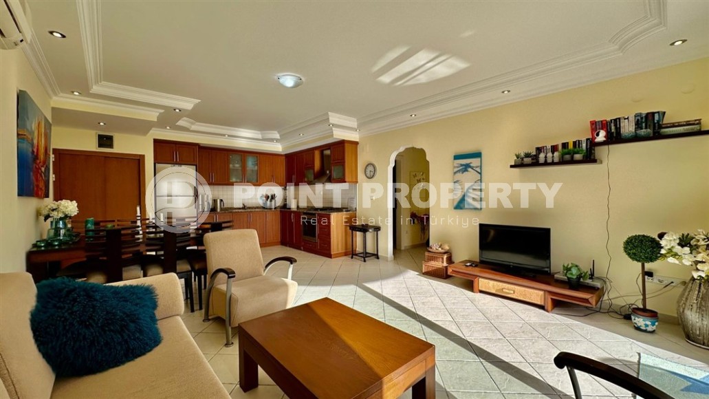 Просторная, светлая квартира, на площади 100 м2, в центре уютного, ухоженного района Аланьи - Нижняя Оба-id-6484-фото-4