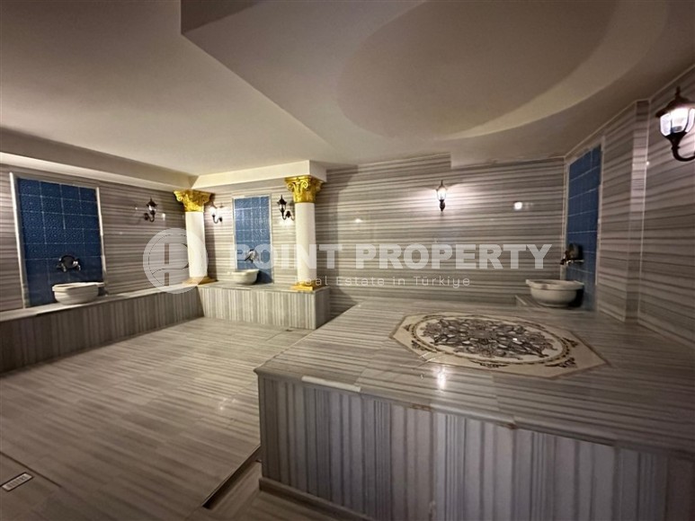 Large two-level apartment with a classic design, 250 meters from the sea, in the center of the modern area of Alanya - Mahmutlar-id-5953-photo-22