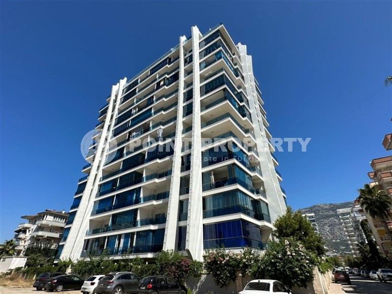 Large two-level apartment with a classic design, 250 meters from the sea, in the center of the modern area of Alanya - Mahmutlar-id-5953-photo-26